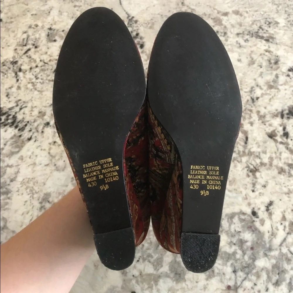 Newport News Red Tapestry Wedge Heels 9.5 - Picture 6 of 8